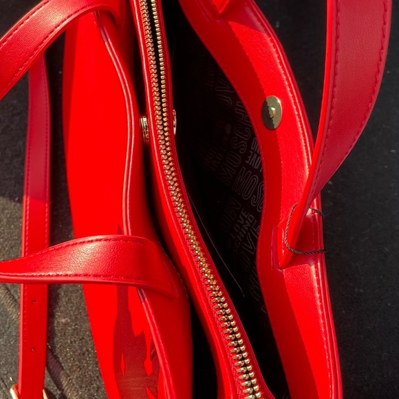 Love Moschino Signature Red Heart Chain Handbag - Picture 5 of 16